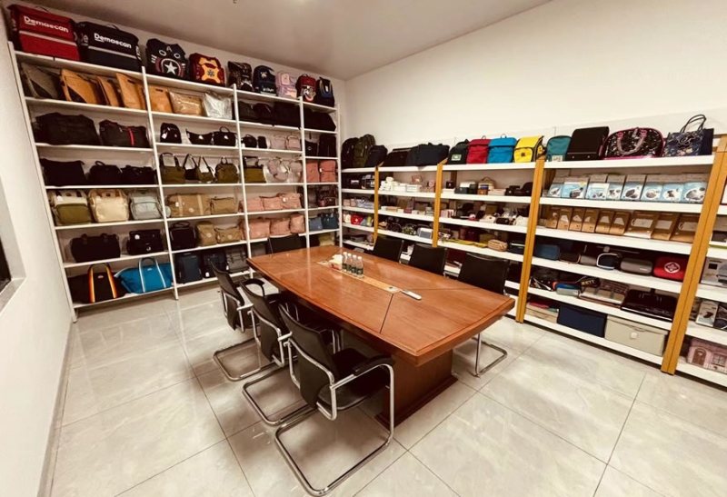 Display cabinet